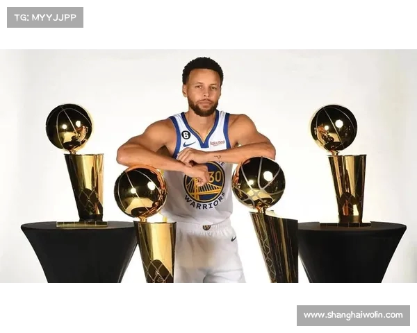 NBA球星表情大解析:从詹姆斯到库里,笑容背后的故事 NBA球星表情大解析:从詹姆斯到库里,笑容背后的故事